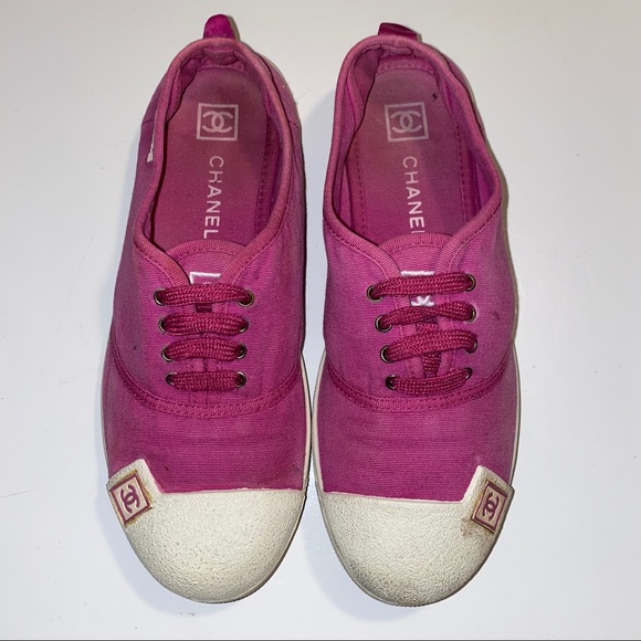 Chanel Fuchsia Magenta Pink cc Logo Sneakers - Picture 3 of 17